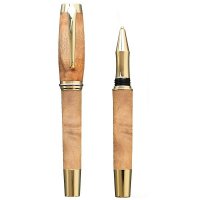 Kuličkové pero Wood Factory Camphor Gold - Luxusní ručně vyráběné dřevěné pero s gravírovanými iniciálami majitele. Skladem, expedice 1-2 dny.